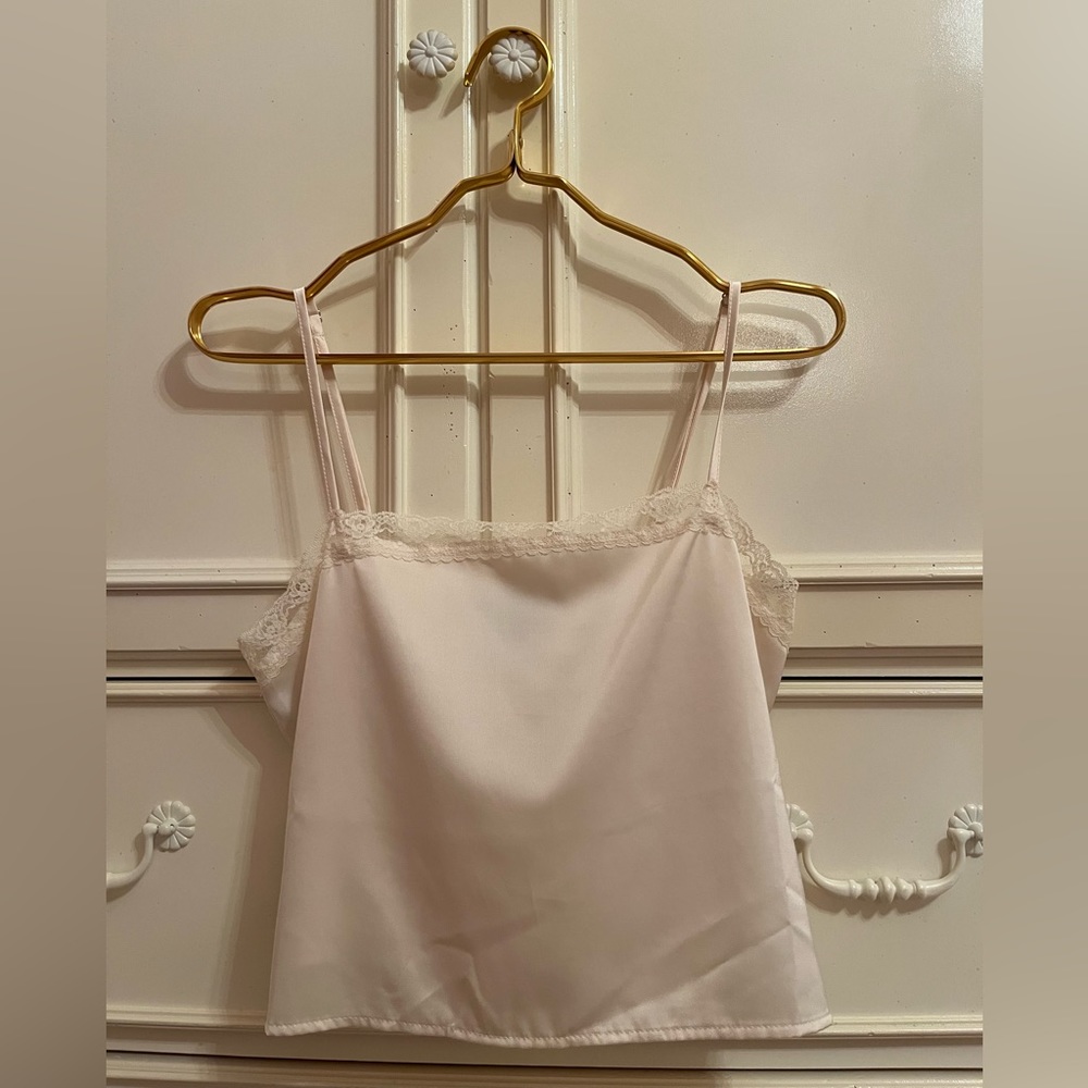 Forever 21 lace tank in Size S